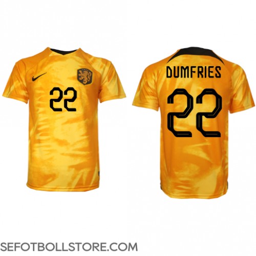 Nederländerna Denzel Dumfries #22 Replika Hemmatröja VM 2022 Kortärmad